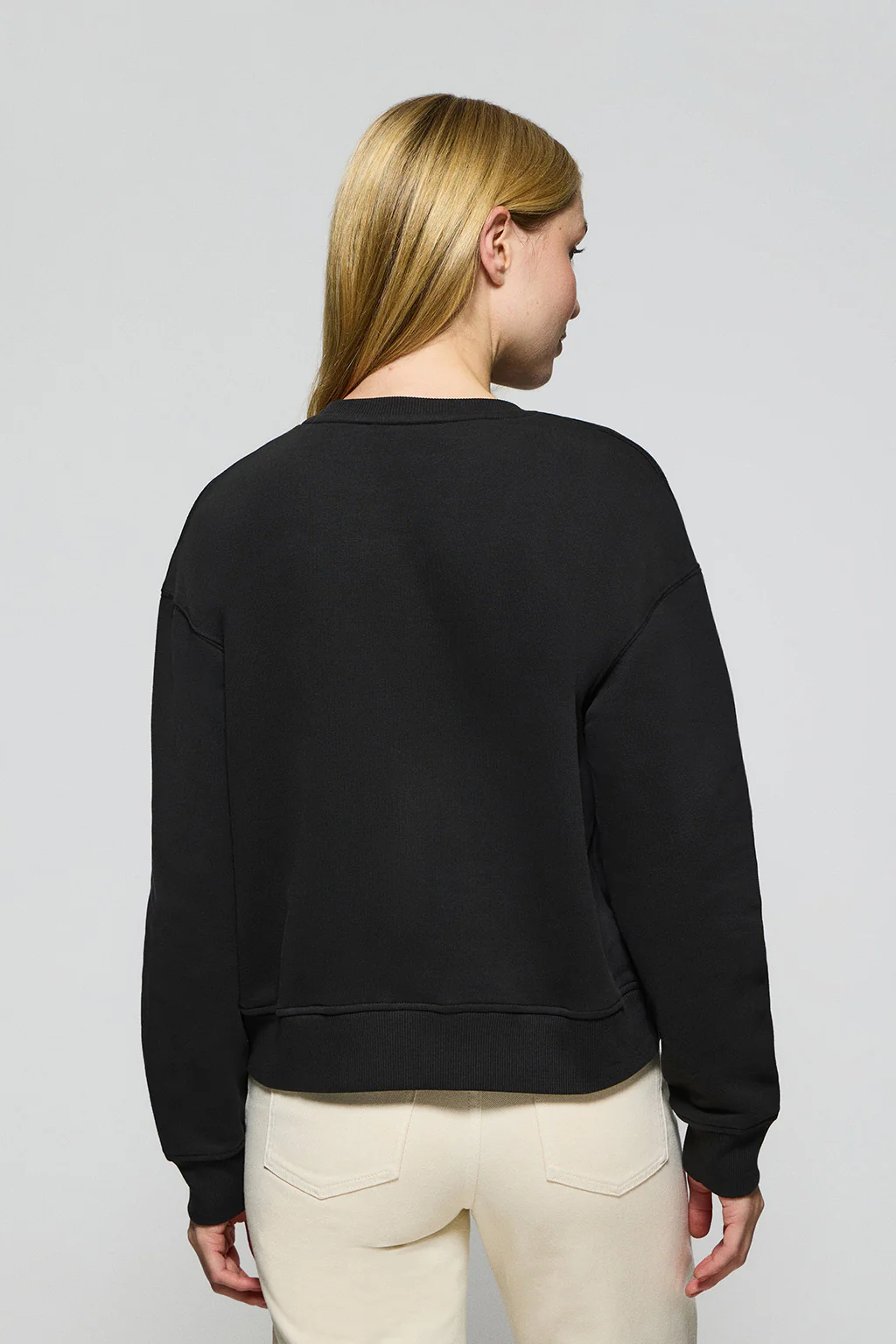 Black round-neck sweatshirt with Rigby Go embroidered logo - Image 2