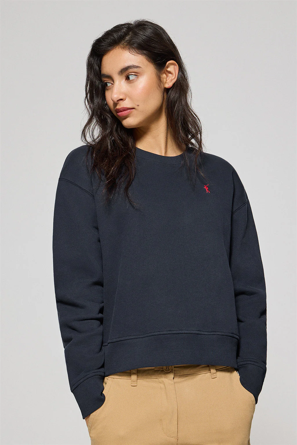 Navy-blue round-neck sweatshirt with Rigby Go embroidered logo
