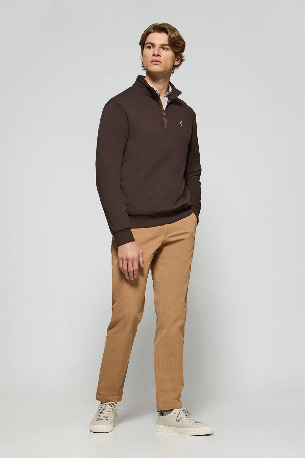 Brown half-zip sweatshirt with Rigby Go embroidered logo - Image 4