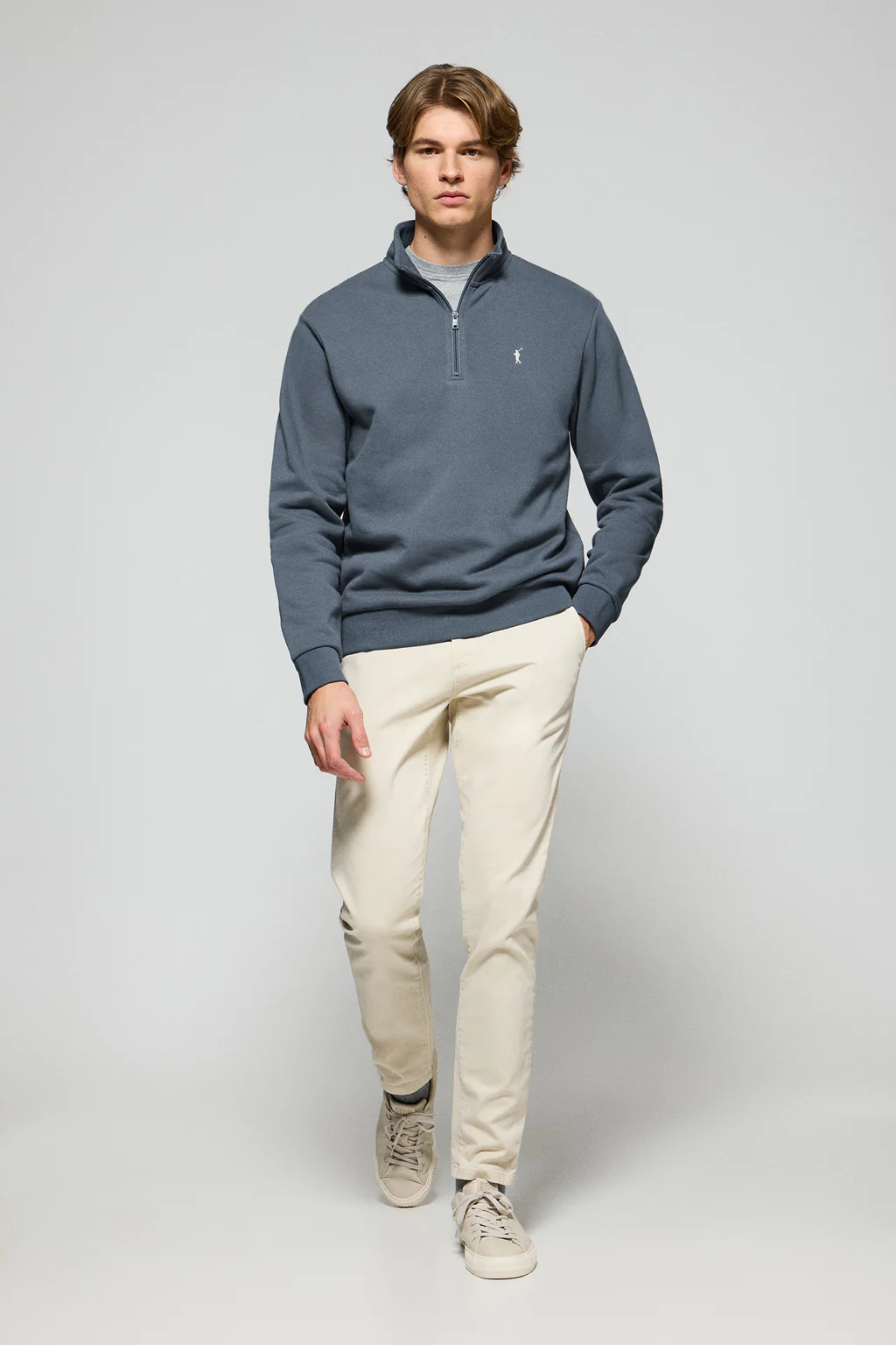 Denim-blue half-zip sweatshirt with Rigby Go embroidered logo - Image 4
