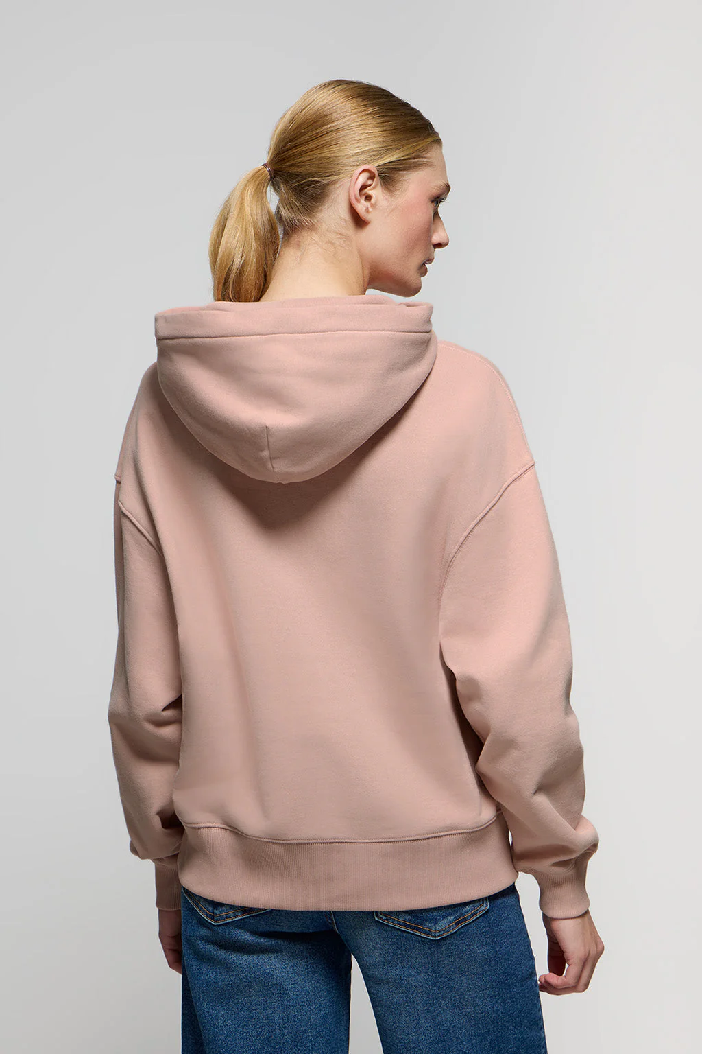 Pale-pink Minimal Polo Club hoodie with pockets - Image 6
