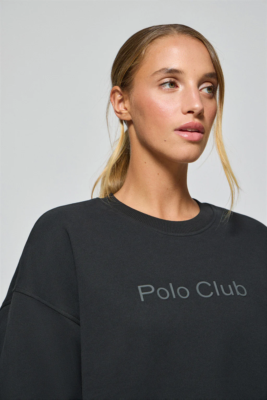 Black round-neck basic sweatshirt with front Polo Club rubber logo - Image 3