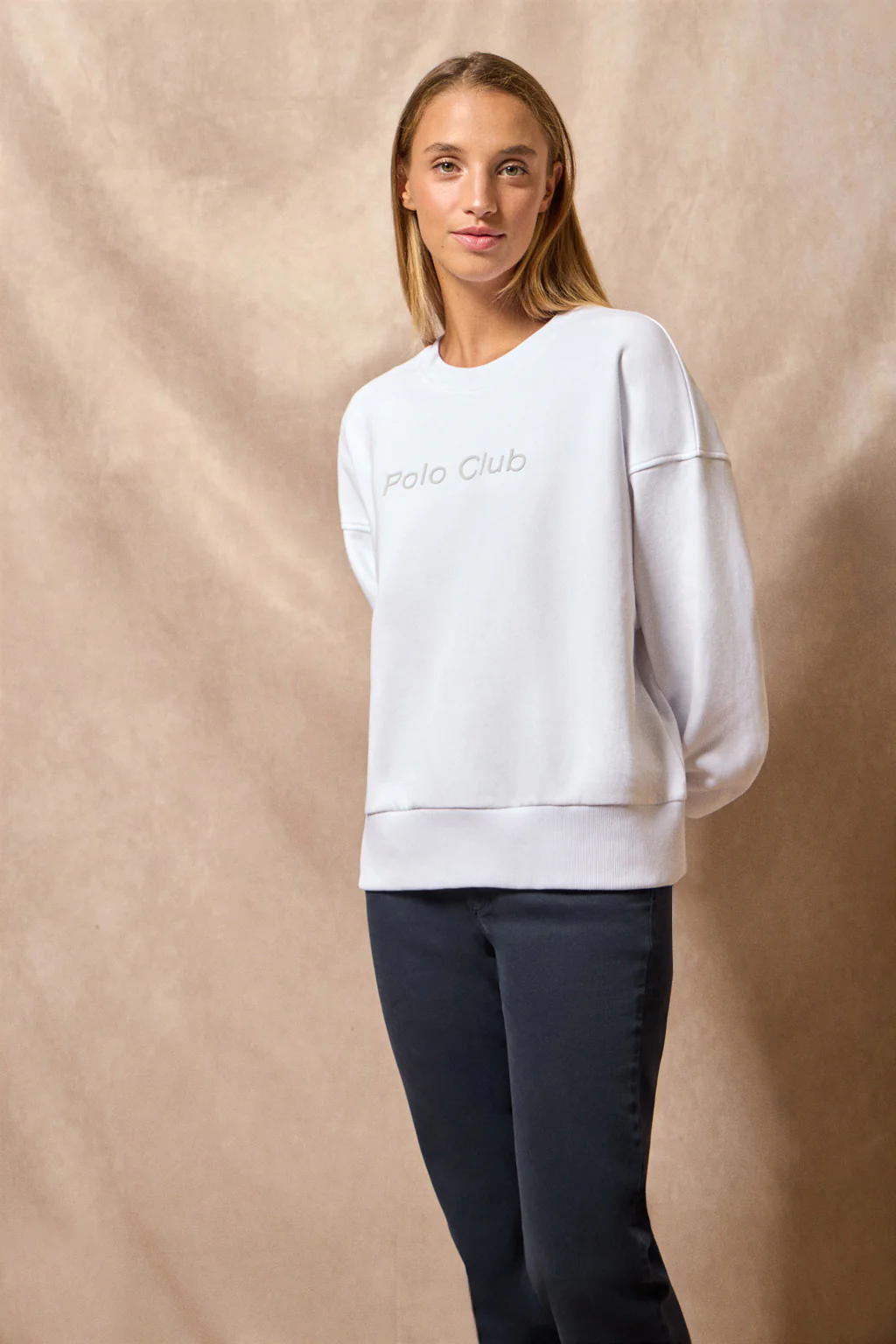 White round-neck basic sweatshirt with front Polo Club rubber logo - Image 10