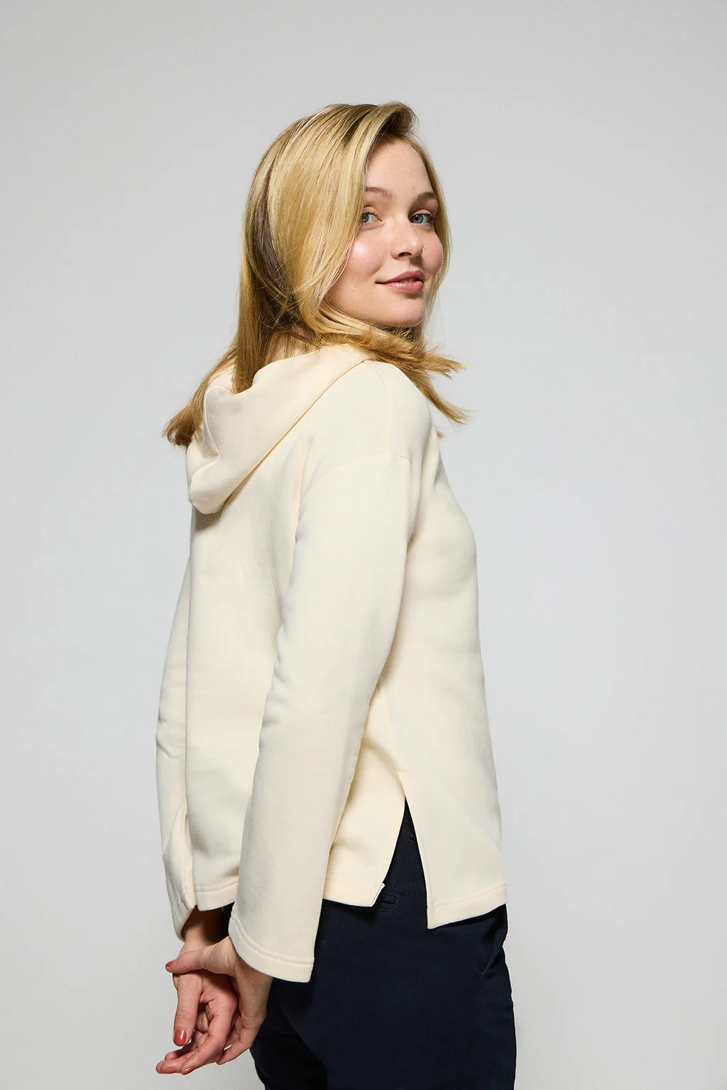 Beige zipped hoodie Sinsajo with Rigby Go logo - Image 5