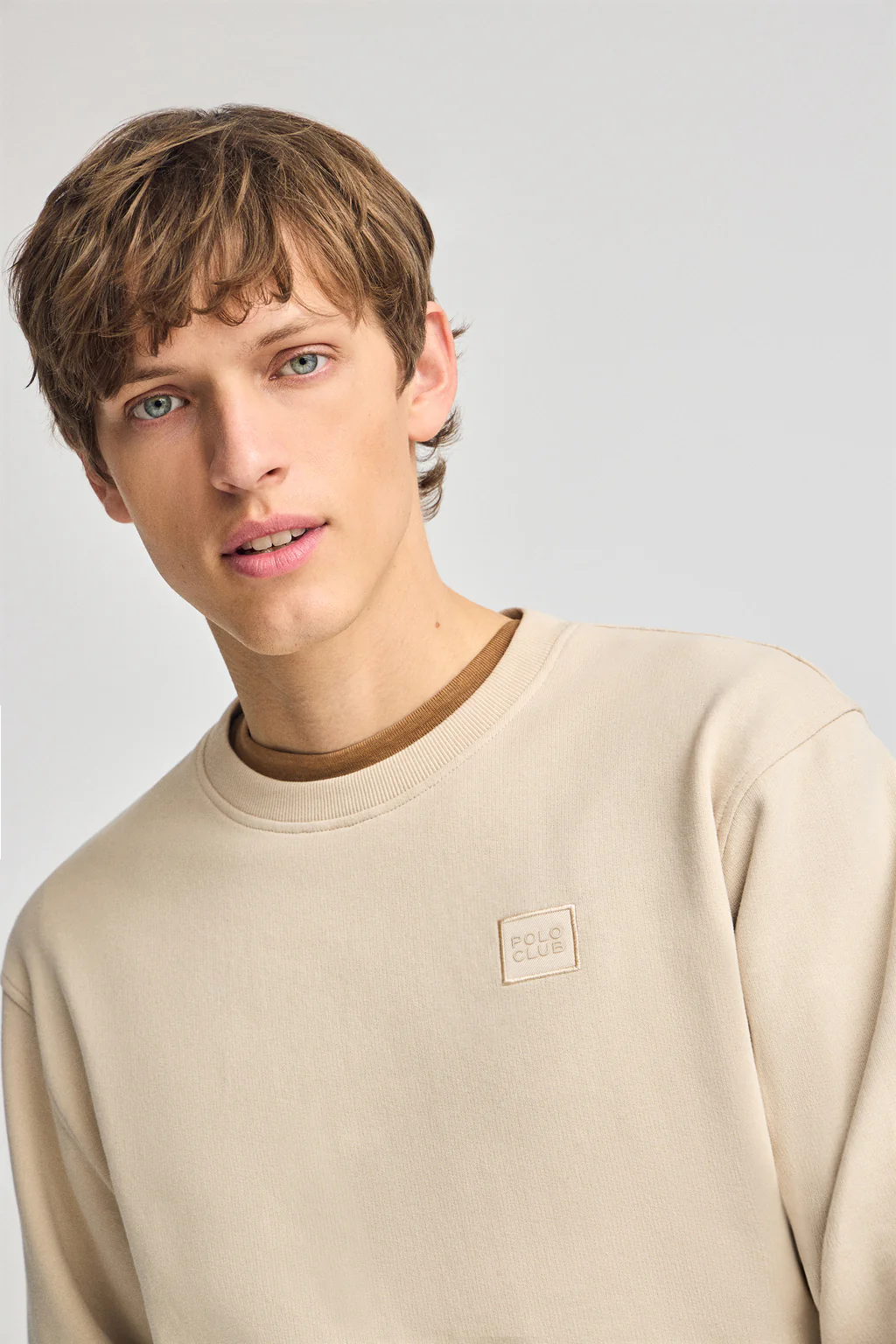 Beige round-neck relaxed sweatshirt with Polo Club detail - Image 3
