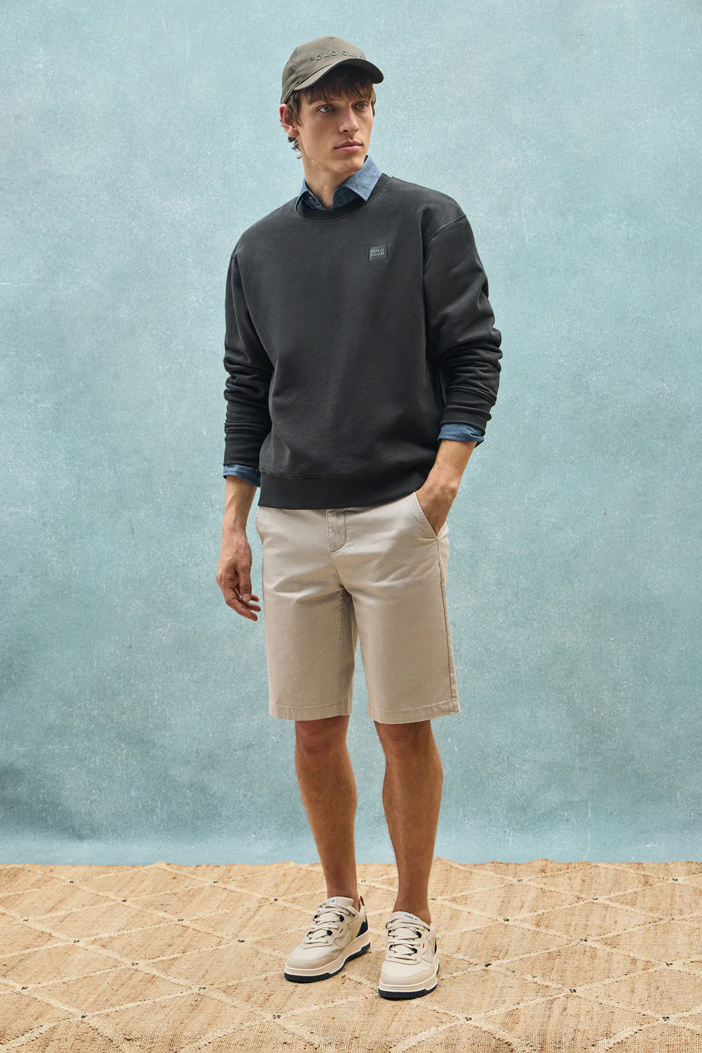 Black round-neck relaxed sweatshirt with Polo Club detail - Image 10