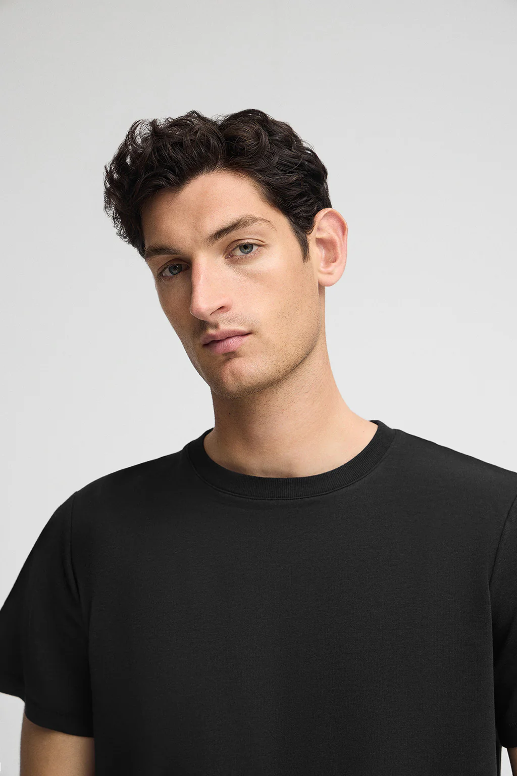 Black T-shirt Amore with Polo Club branded patch - Image 3