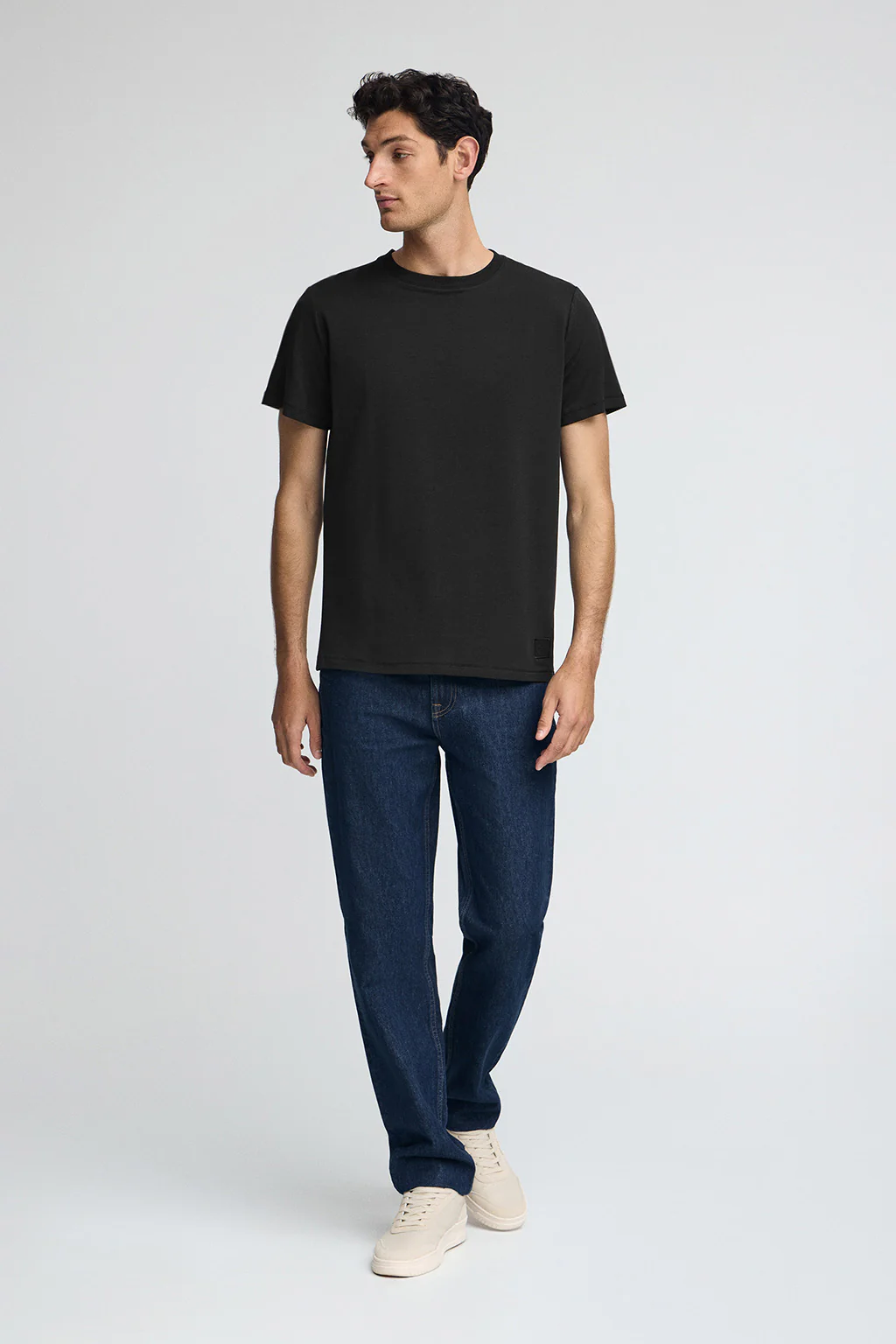 Black T-shirt Amore with Polo Club branded patch - Image 4