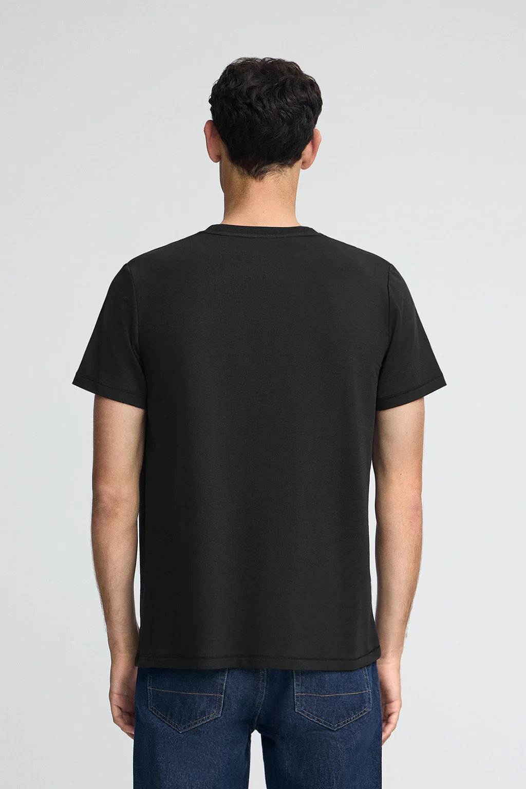 Black T-shirt Amore with Polo Club branded patch - Image 5