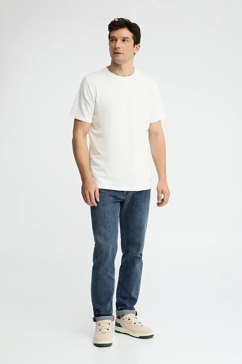 White round-neck T-shirt with Polo Club patch - Image 4