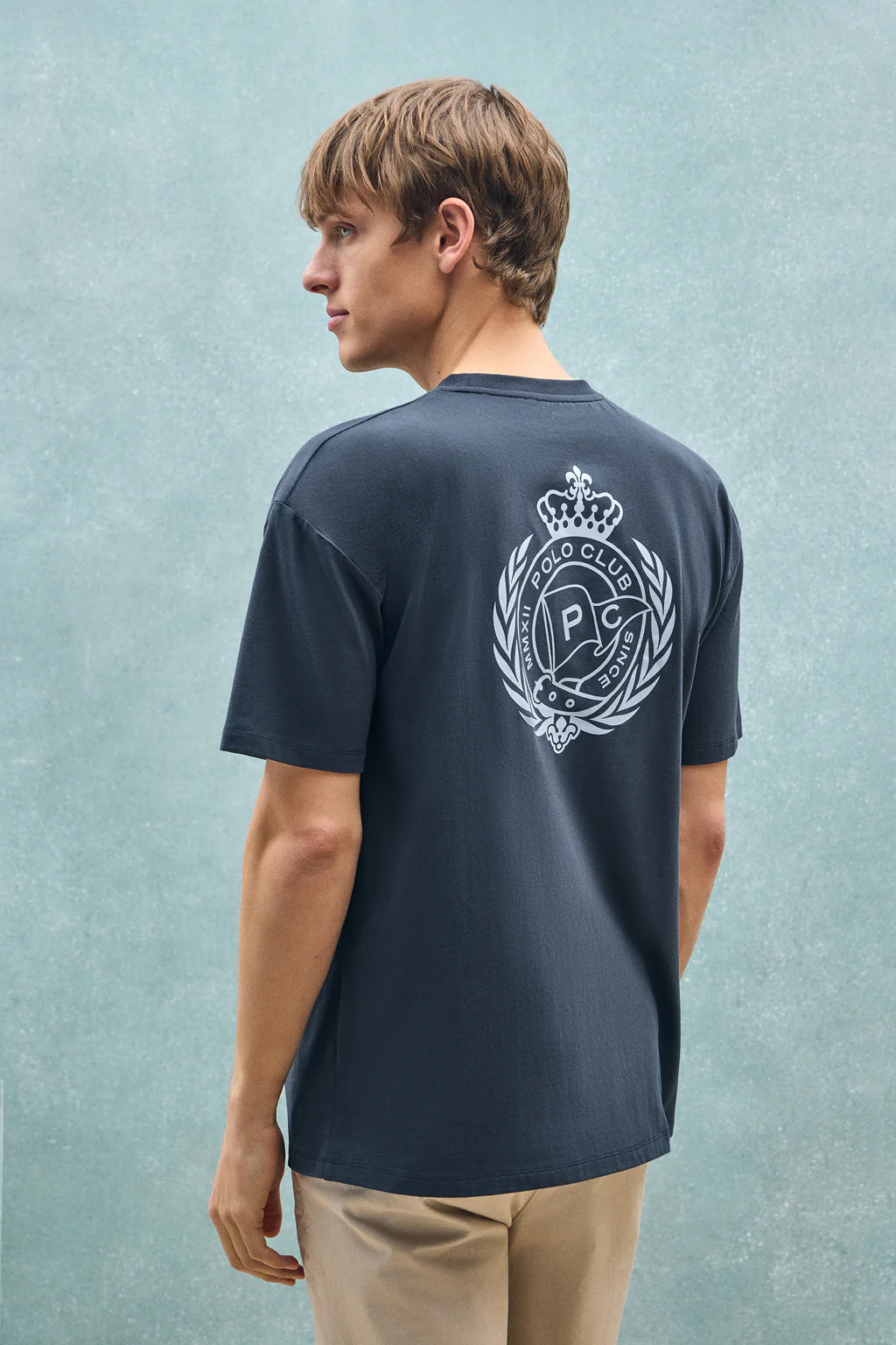 Navy-blue round-neck T-shirt with nautical print