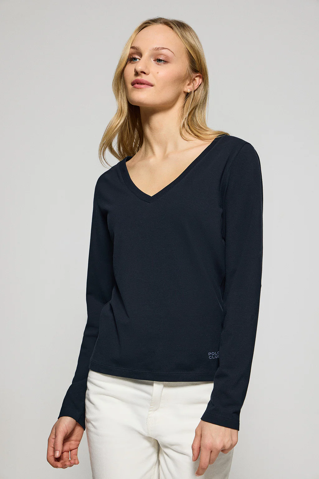 Navy-blue V-neck basic tee with rubber logo