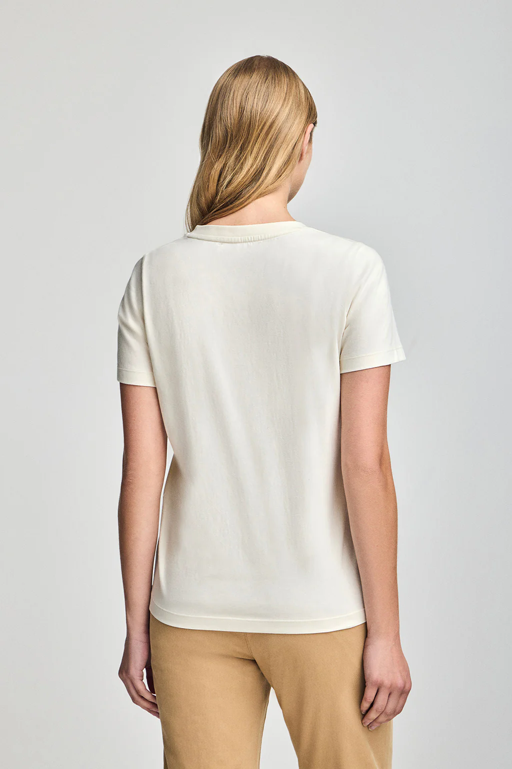 Nude tee Turia with peach-skin finish and Polo Club rubberised print - Image 2