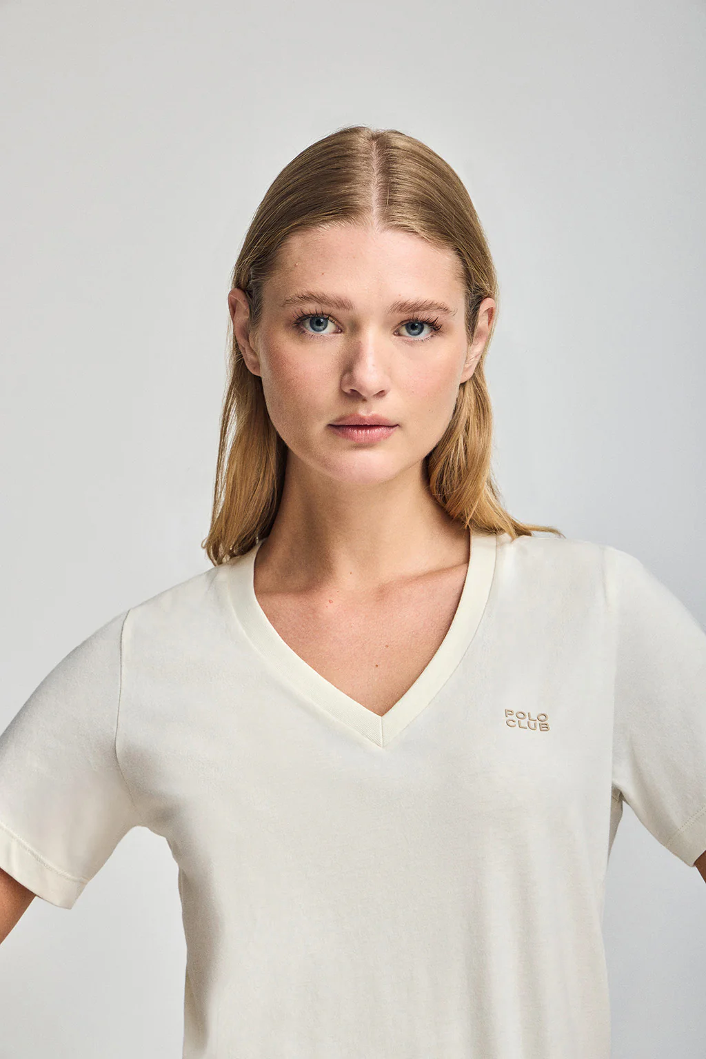 Nude tee Turia with peach-skin finish and Polo Club rubberised print - Image 3