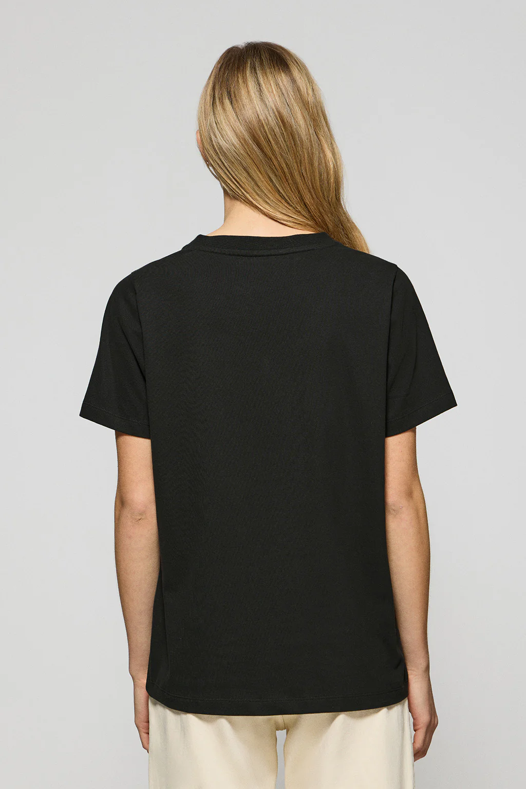 Black Turia tee with peach-skin finish and Polo Club rubberised print - Image 5