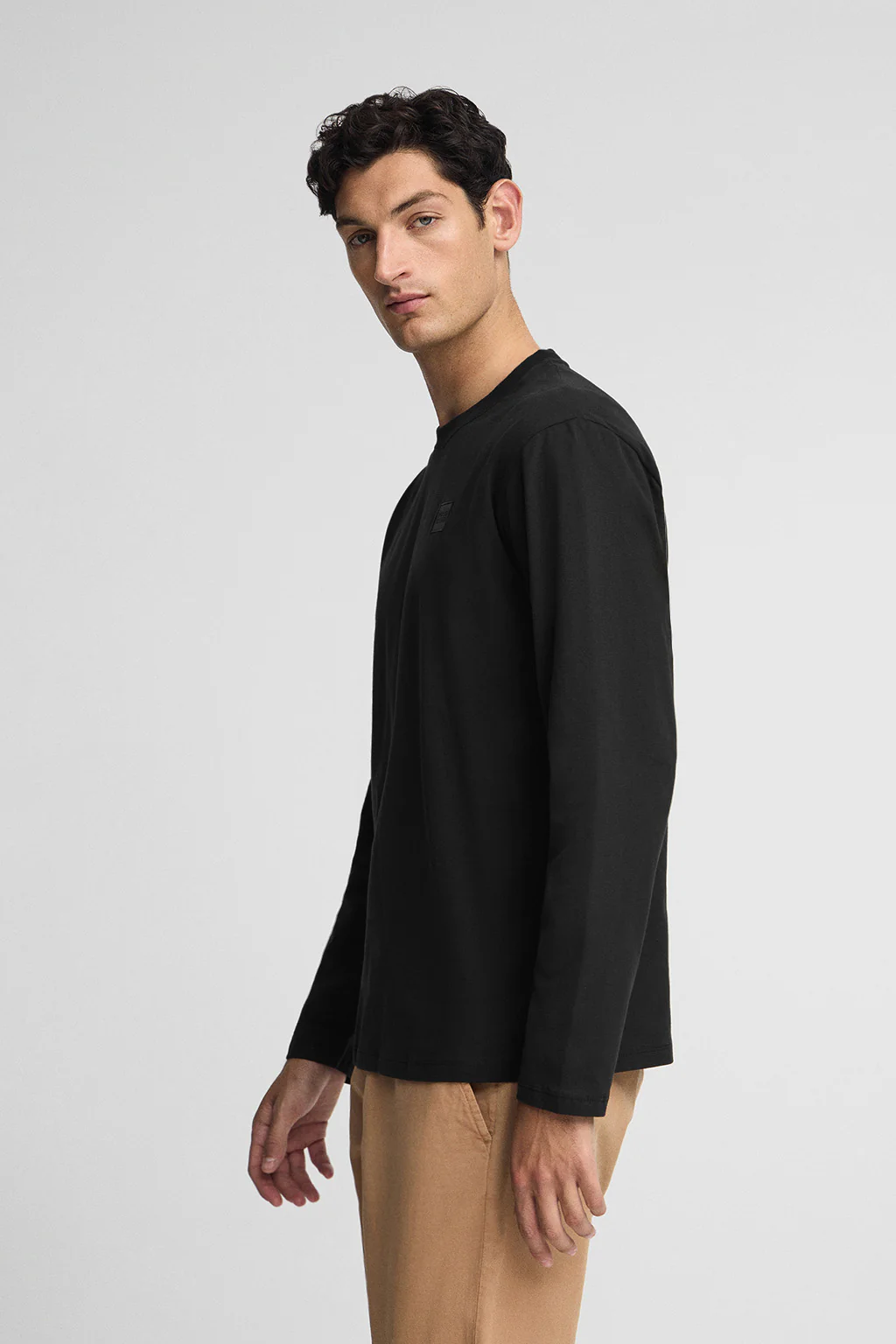 Black long-sleeve T-shirt with Polo Club branded patch - Image 4