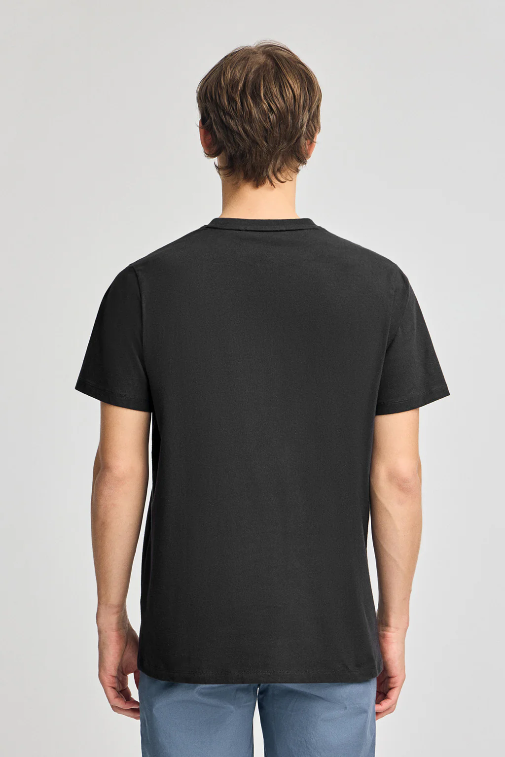 Black round-neck basic T-shirt with embroidered detail - Image 5