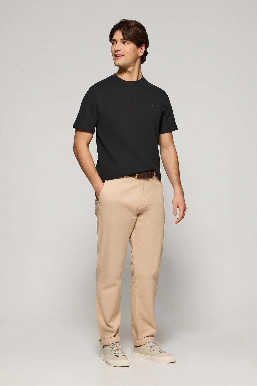 Black microstructured tee with PC embroidered monogram - Image 4