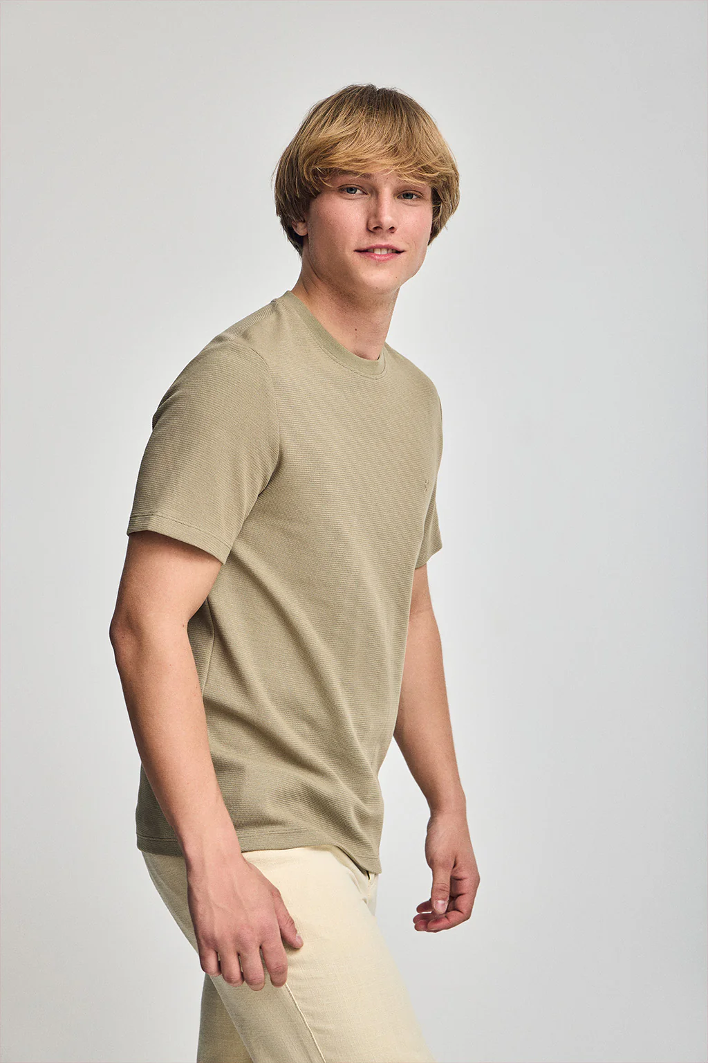 Green microstructured tee with PC embroidered monogram