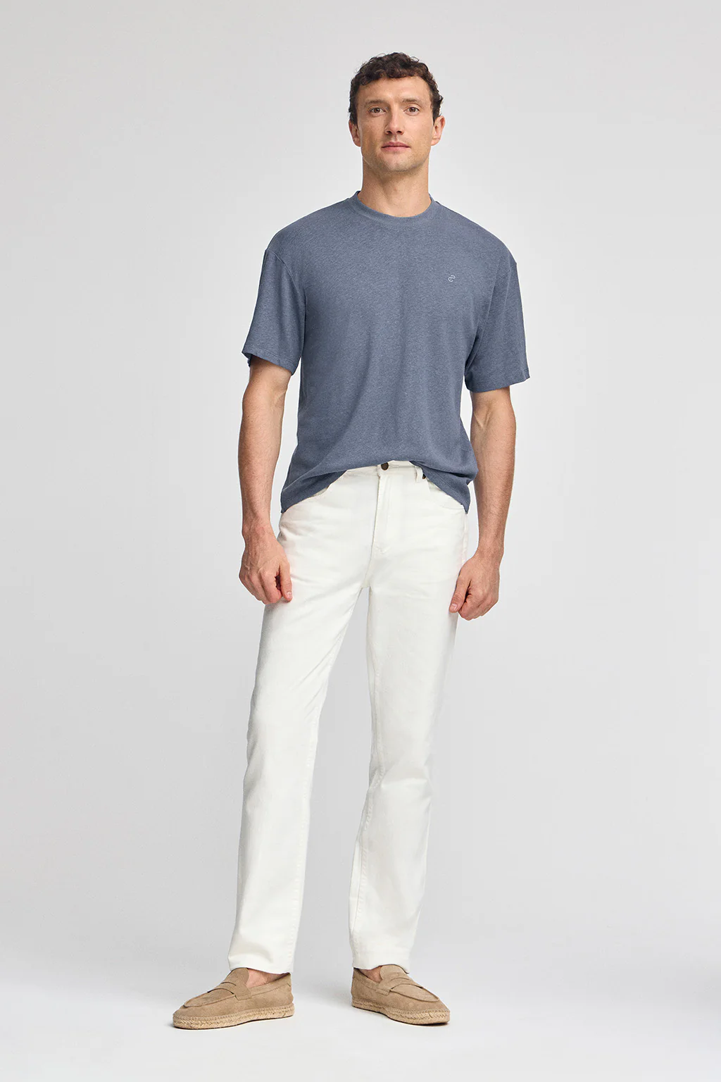 Denim-blue round-neck T-shirt in linen and cotton with embroidered monogram - Image 4
