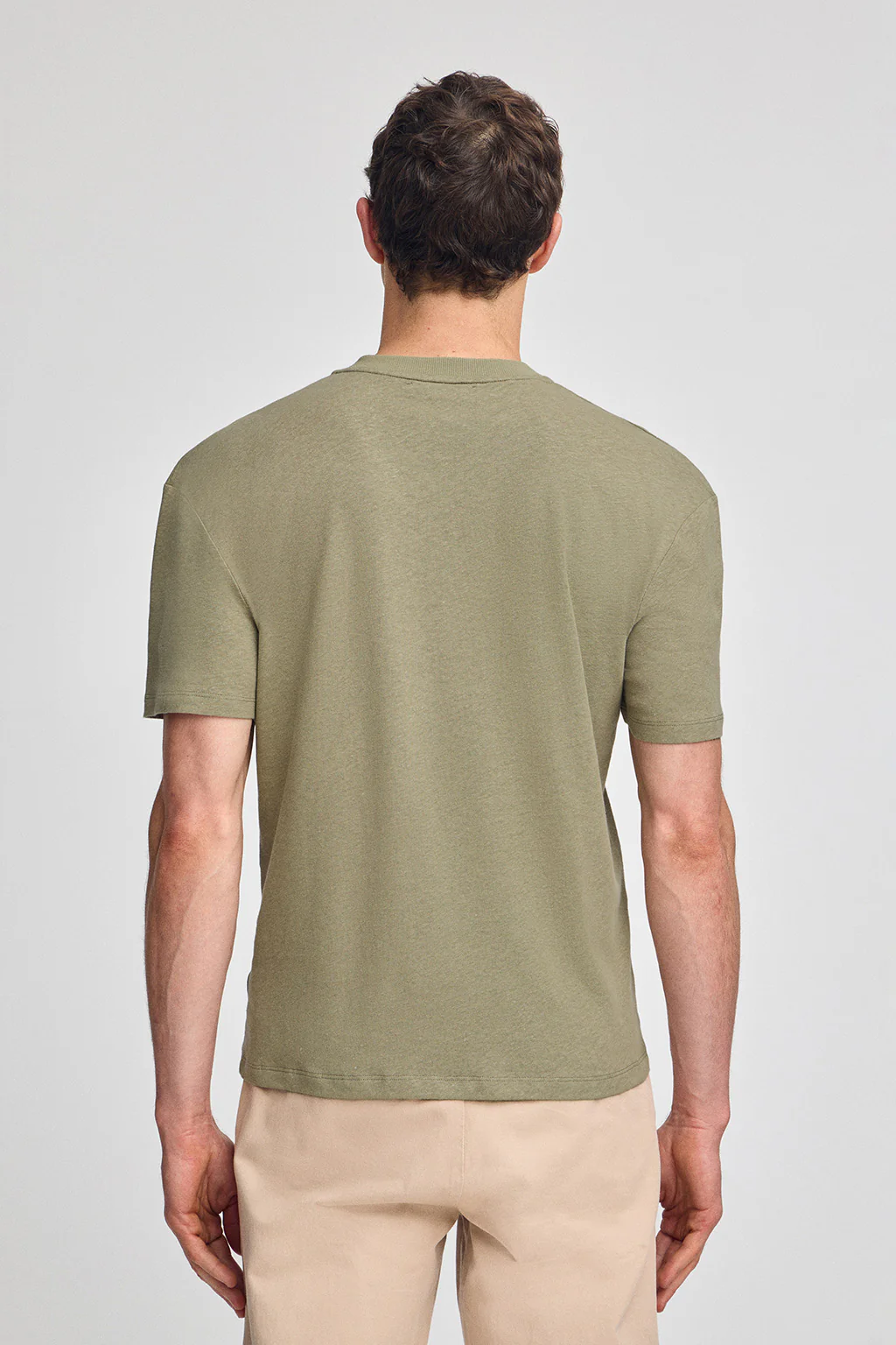 Green V-neck T-shirt in linen and cotton with embroidered monogram - Image 2