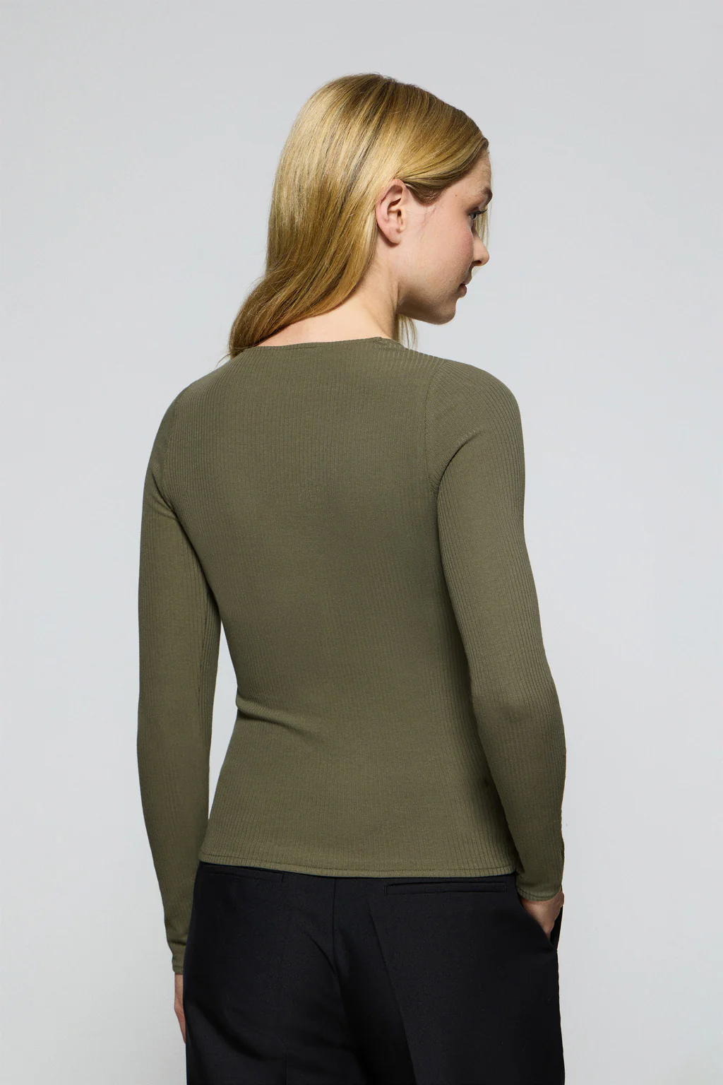 Army-green tee Penelope with Polo Club pearly button - Image 2