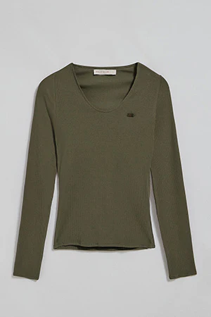 Army-green tee Penelope with Polo Club pearly button - Image 9