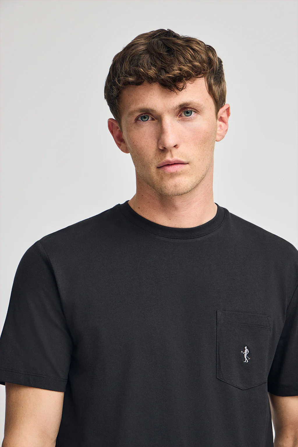 Black short-sleeve T-shirt with pocket and Rigby Best embroidery - Image 3