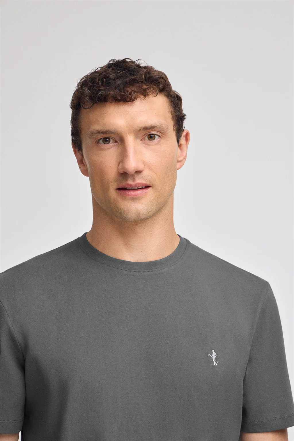 Asphalt-grey round-neck basic T-shirt with Rigby Best embroidery - Image 3
