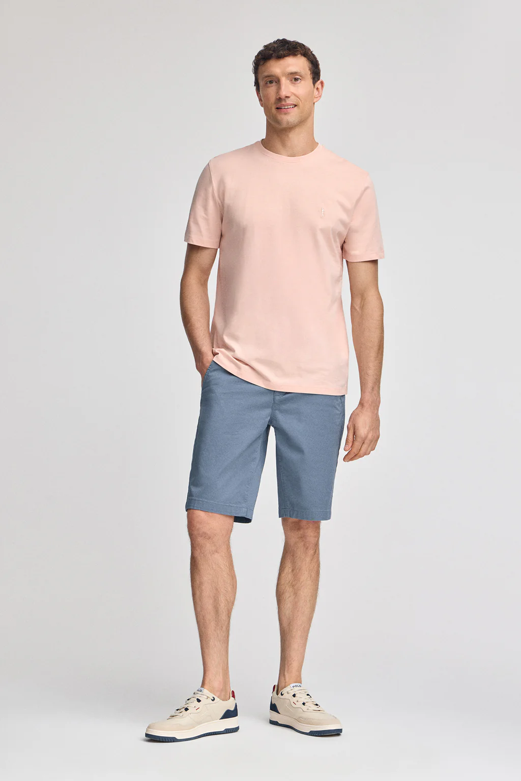 Blush-pink round-neck basic T-shirt with Rigby Best embroidery - Image 4