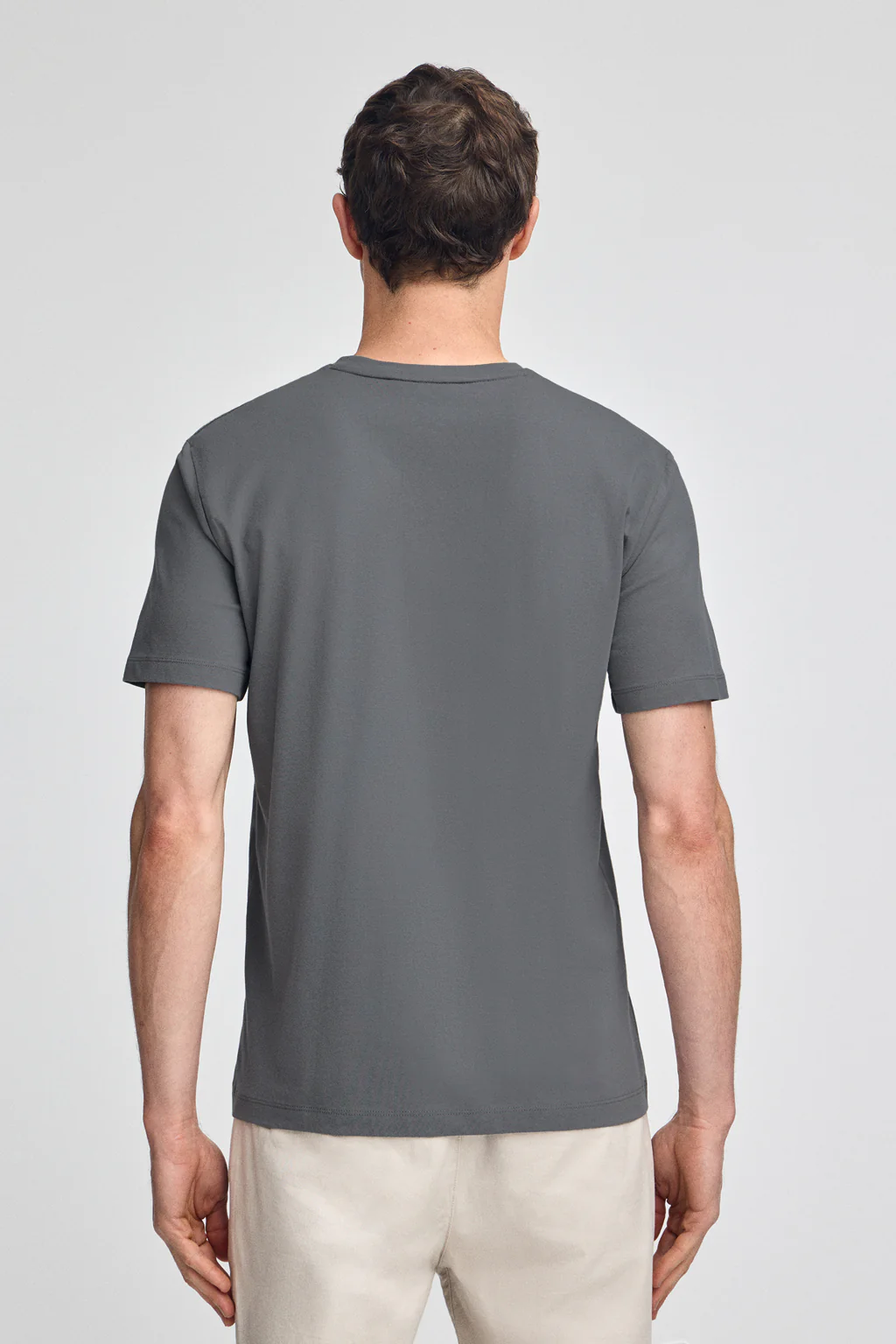 Asphalt-grey short-sleeve V-neck T-shirt with Rigby Best embroidery - Image 2