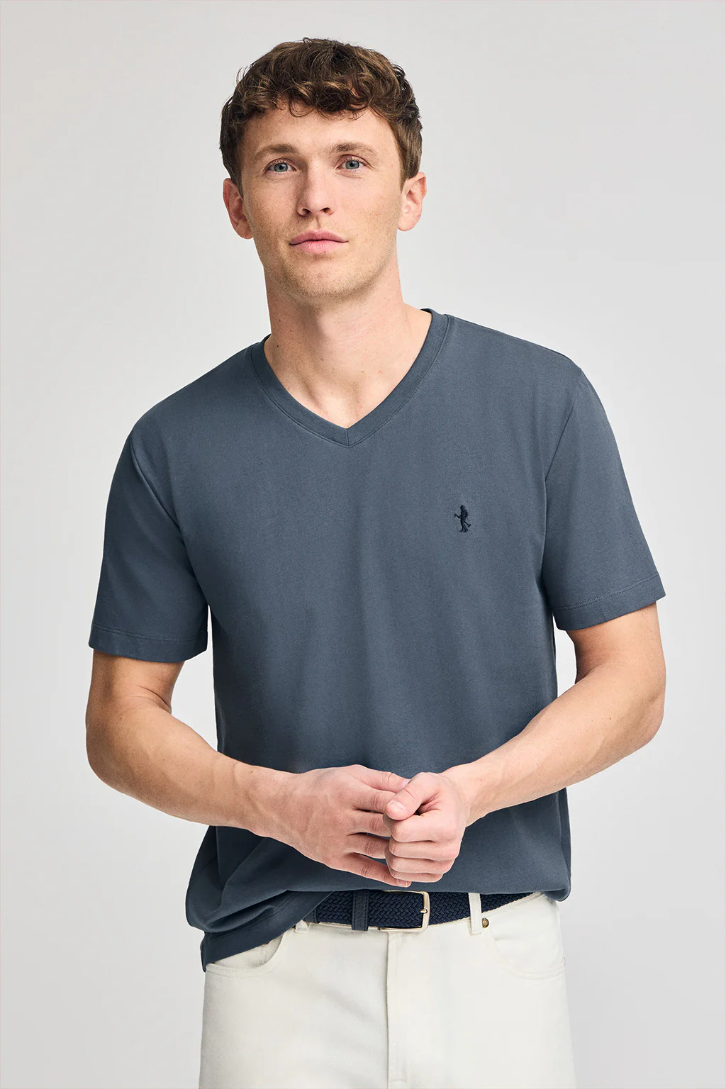 Denim-blue short-sleeve V-neck T-shirt with Rigby Best embroidery