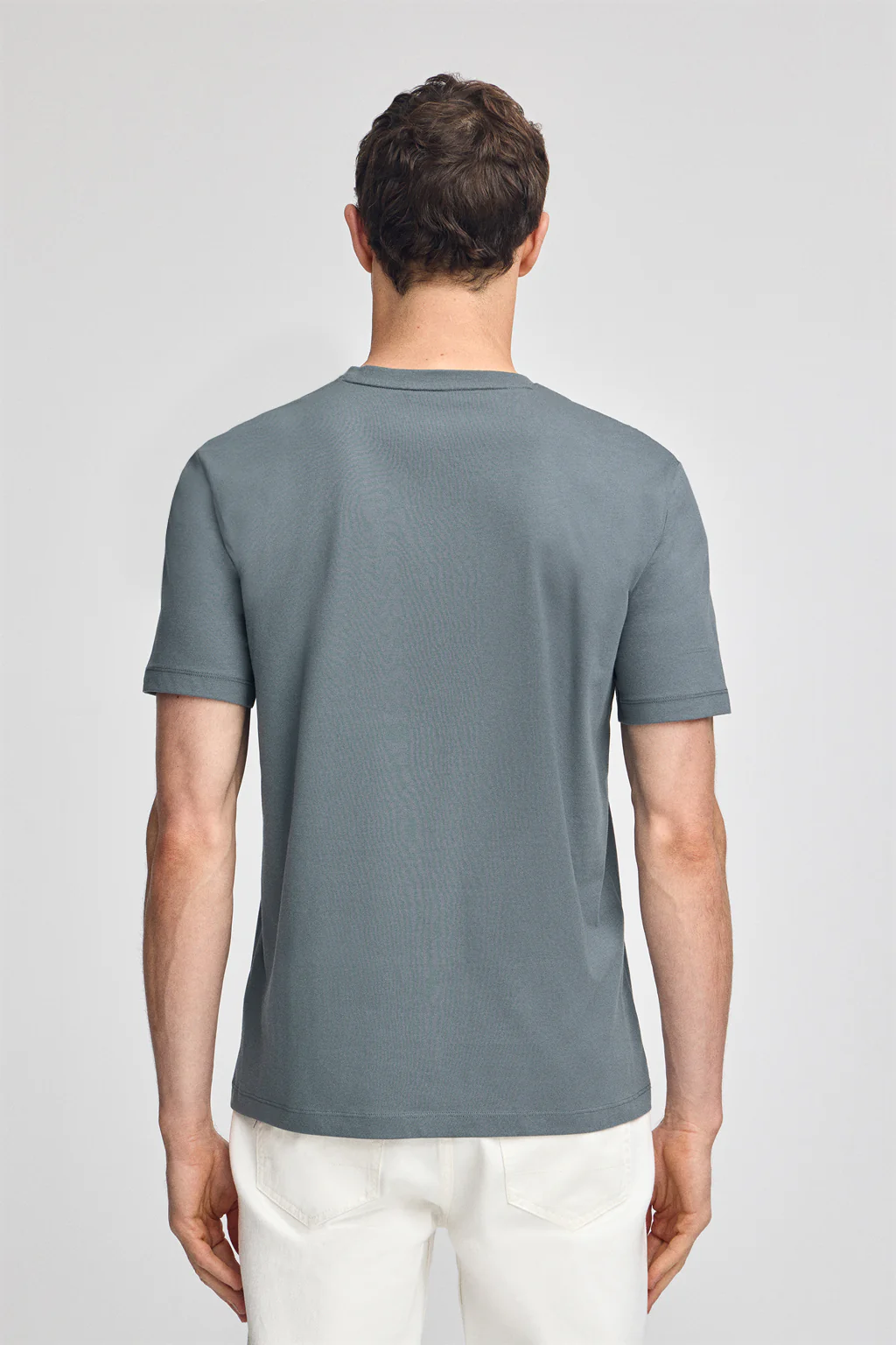 Stone-grey short-sleeve V-neck T-shirt with Rigby Best embroidery - Image 2