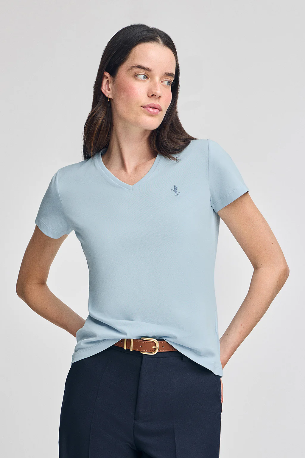 Light-blue V-neck T-shirt with Rigby Best embroidery