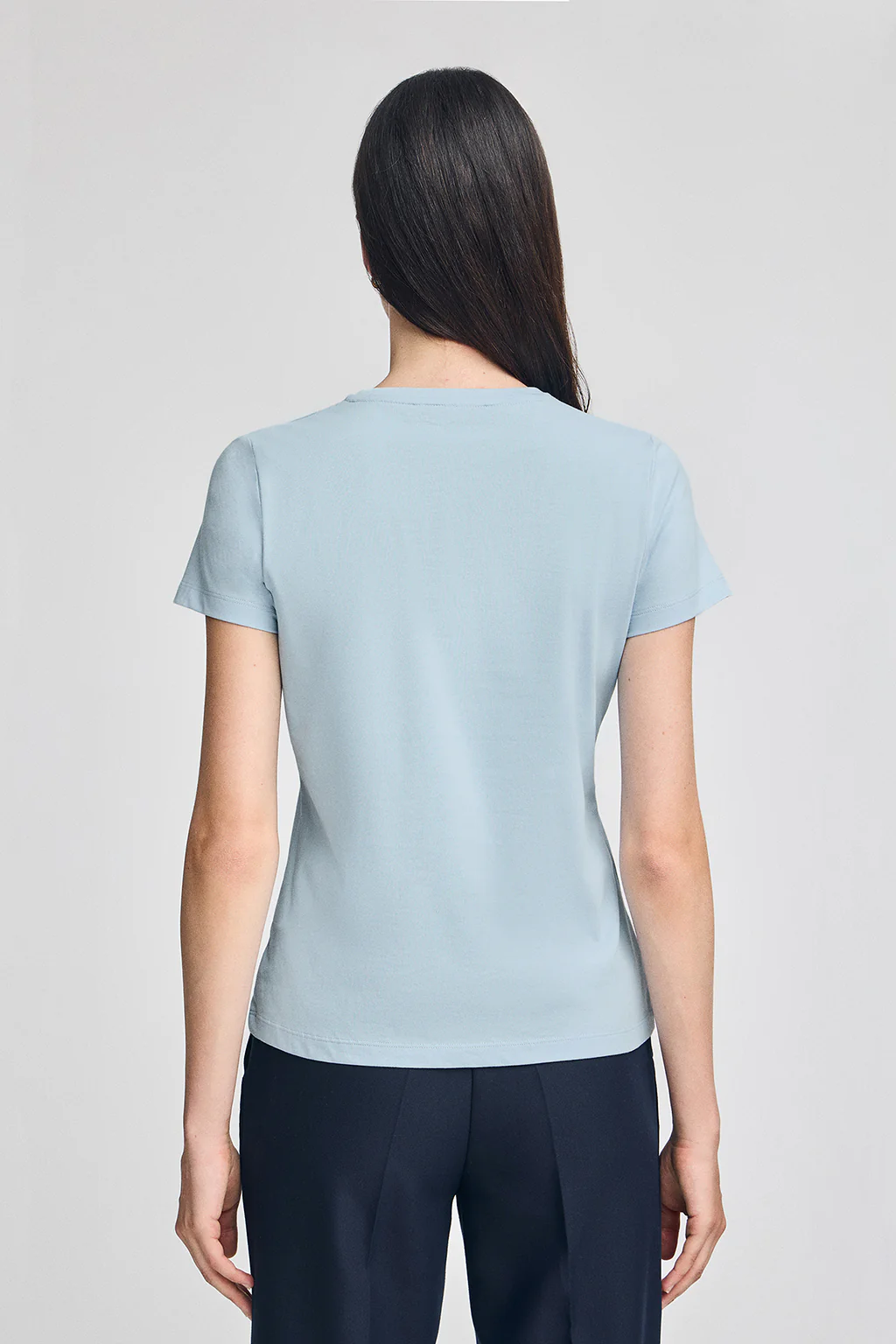 Light-blue V-neck T-shirt with Rigby Best embroidery - Image 2