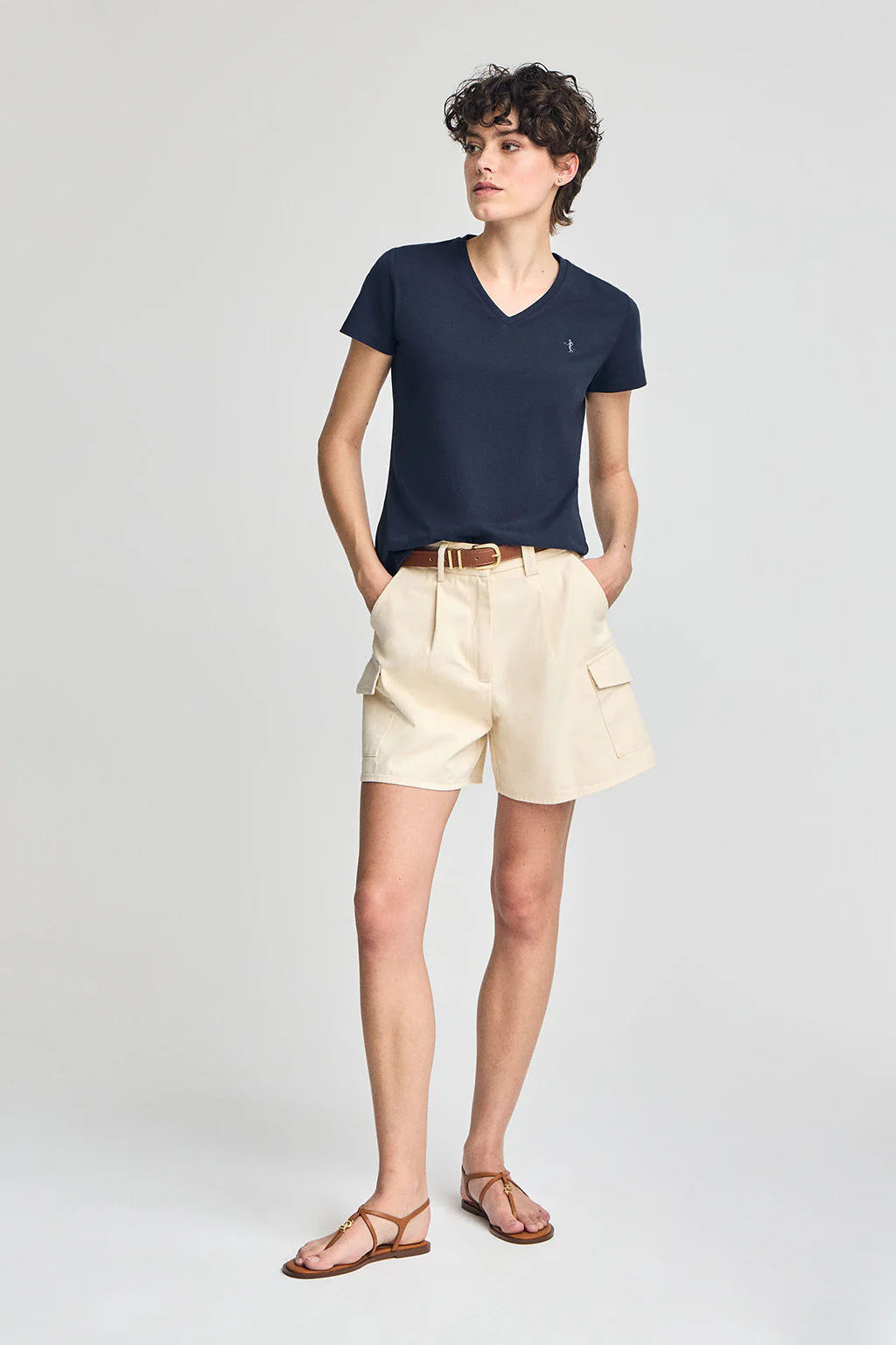 Navy-blue V-neck T-shirt with Rigby Best embroidery - Image 4