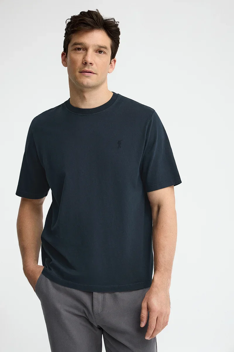 Navy-blue loose-fit T-shirt with round neck and Rigby Go logo