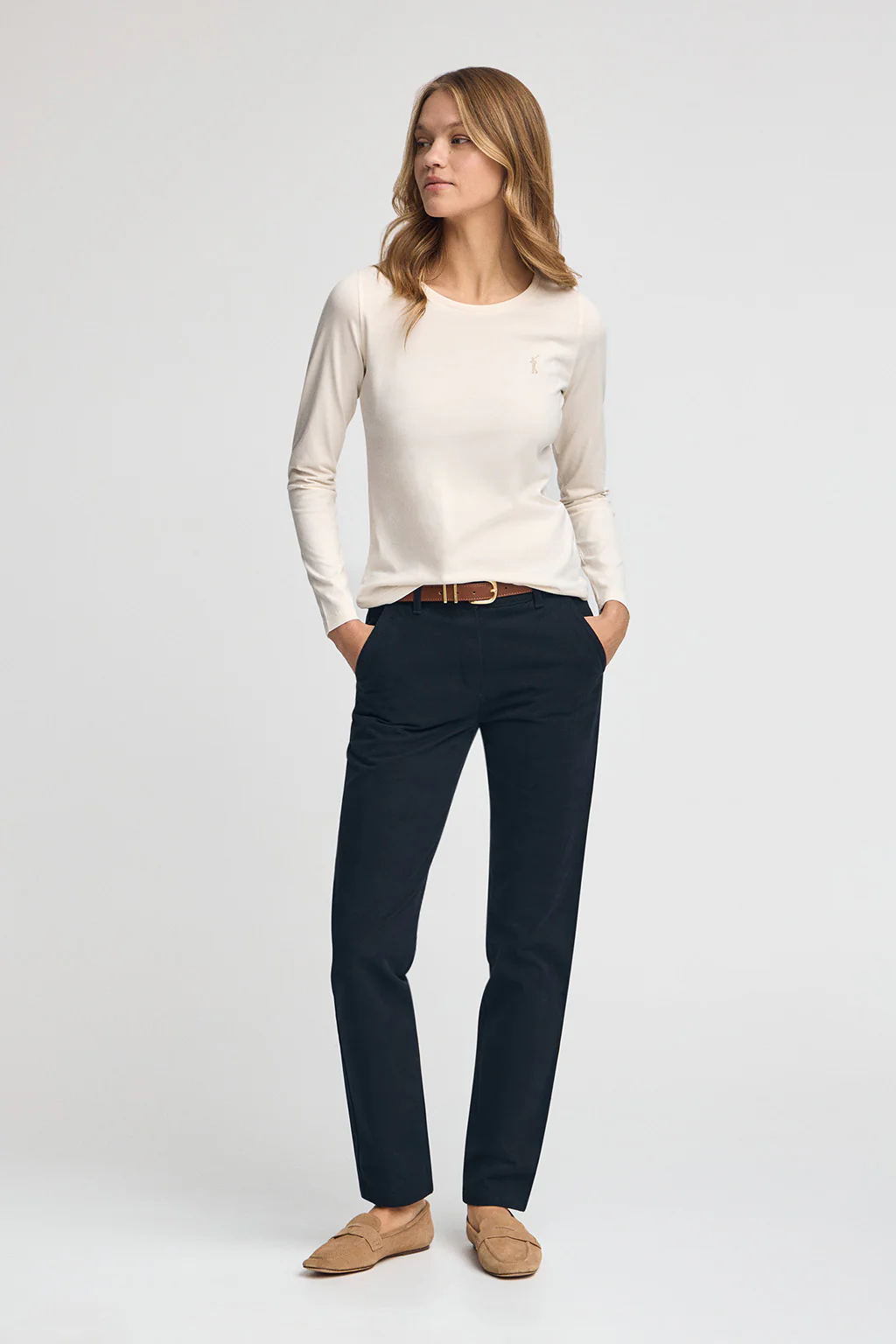 Nude long-sleeve T-shirt with round neck and Rigby Go Gold logo - Image 3