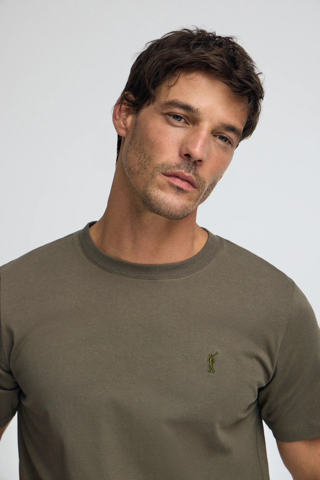 Army-green round-neck T-shirt with Rigby Go embroidery