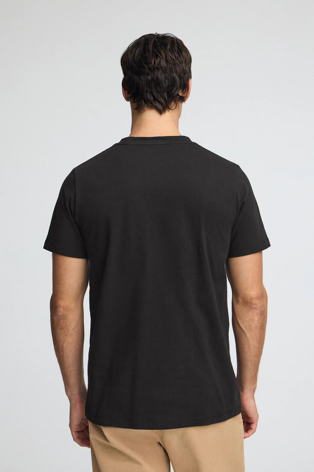 Black round-neck T-shirt with Rigby Go embroidery - Image 4