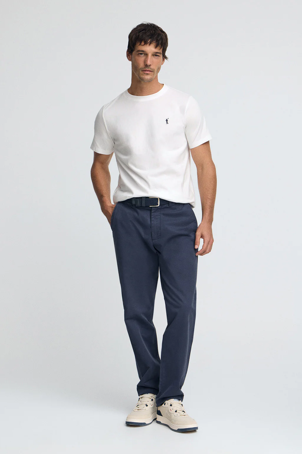 White round-neck T-shirt with Rigby Go embroidery - Image 3