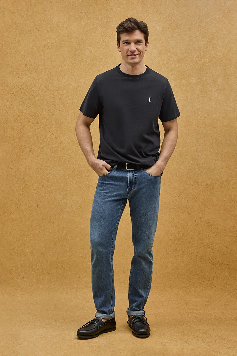 Black short-sleeve T-shirt with Rigby Go embroidery - Image 2