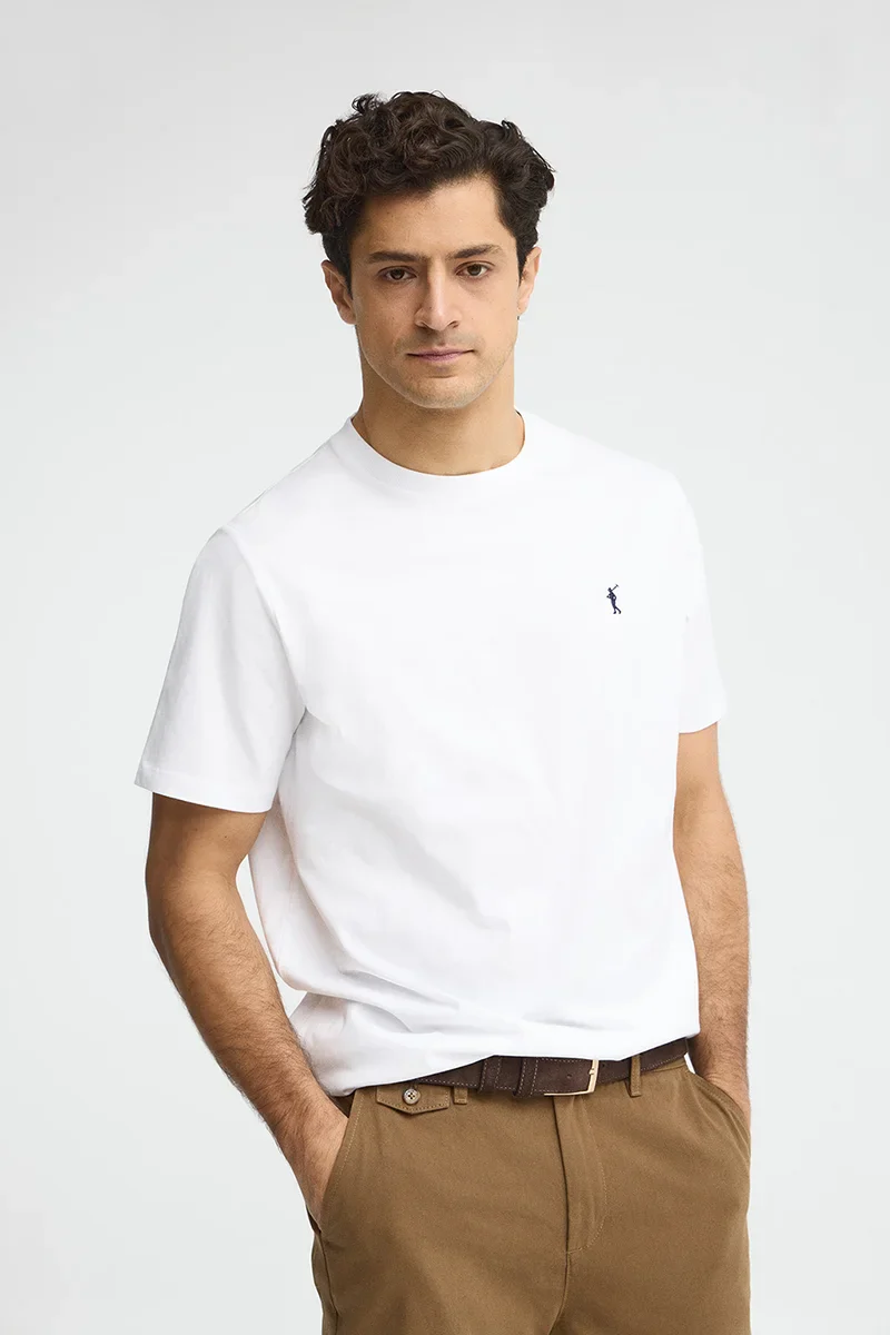 White short-sleeve T-shirt with Rigby Go embroidery