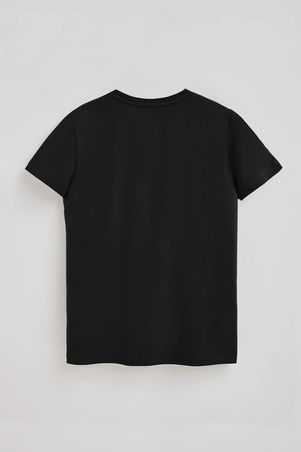 Black T-shirt with Rigby Go Gold logo - Image 7