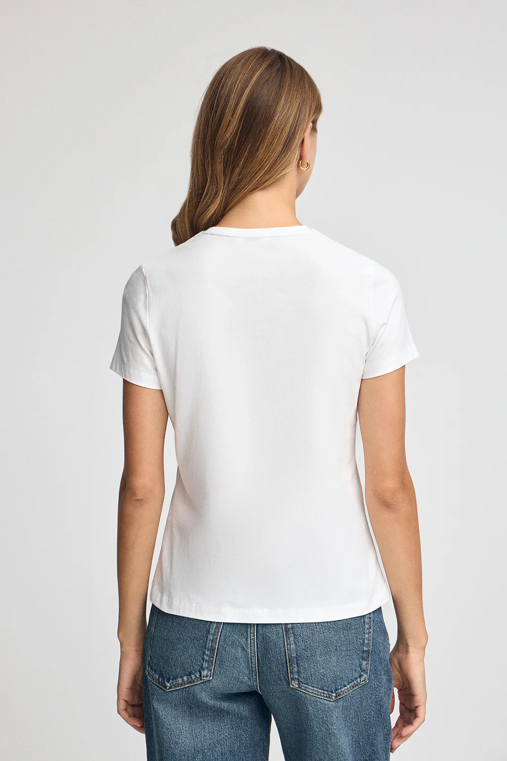 White short-sleeve T-shirt with Rigby Go embroidery - Image 4