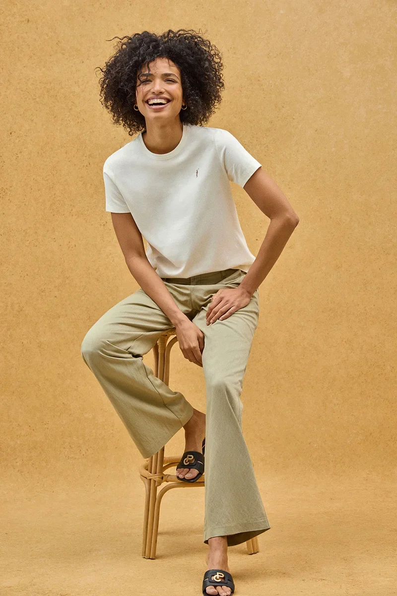 Nude short-sleeve round-neck T-shirt with Rigby Go embroidery