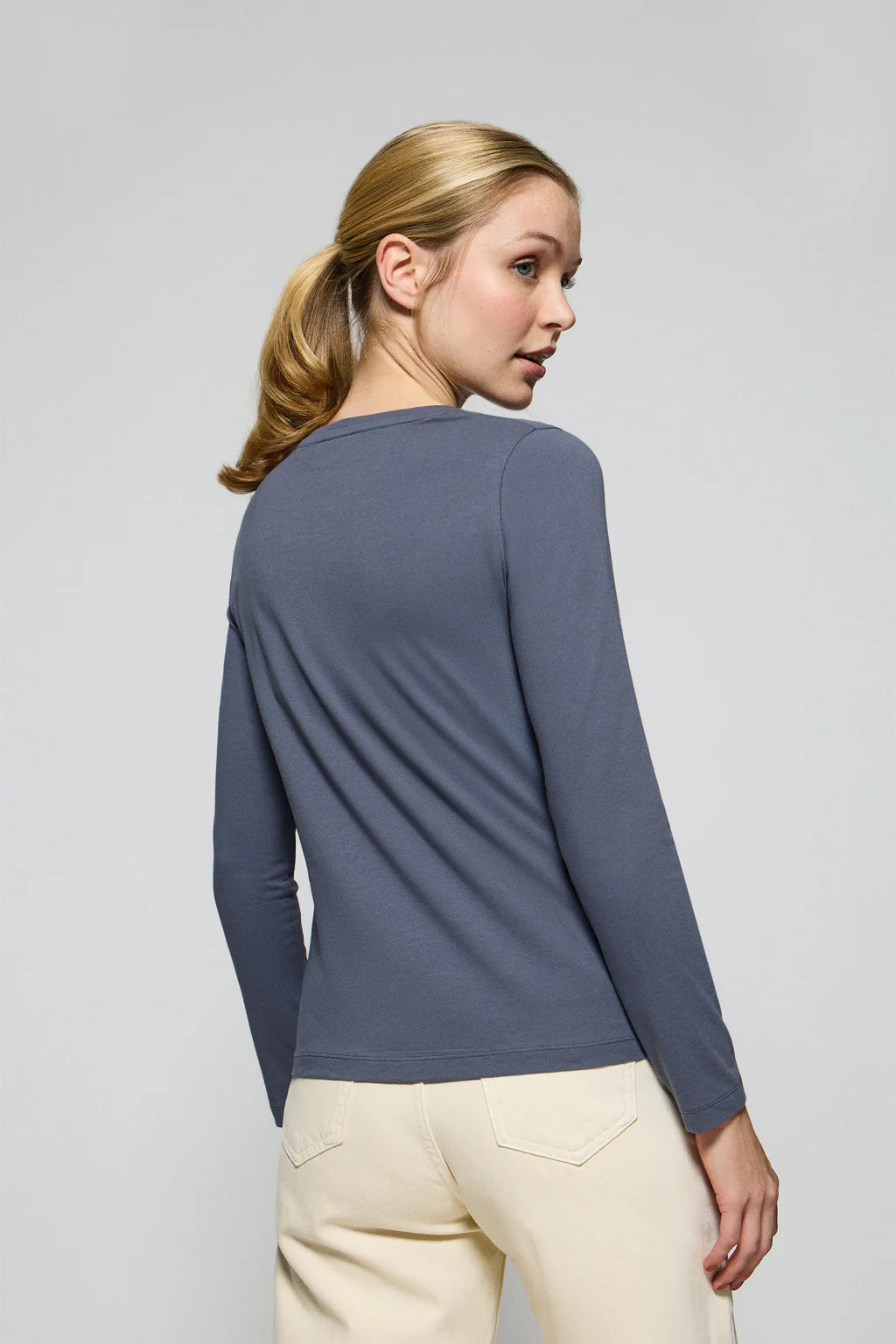Denim-blue long-sleeve basic T-shirt with Rigby Go logo - Image 2