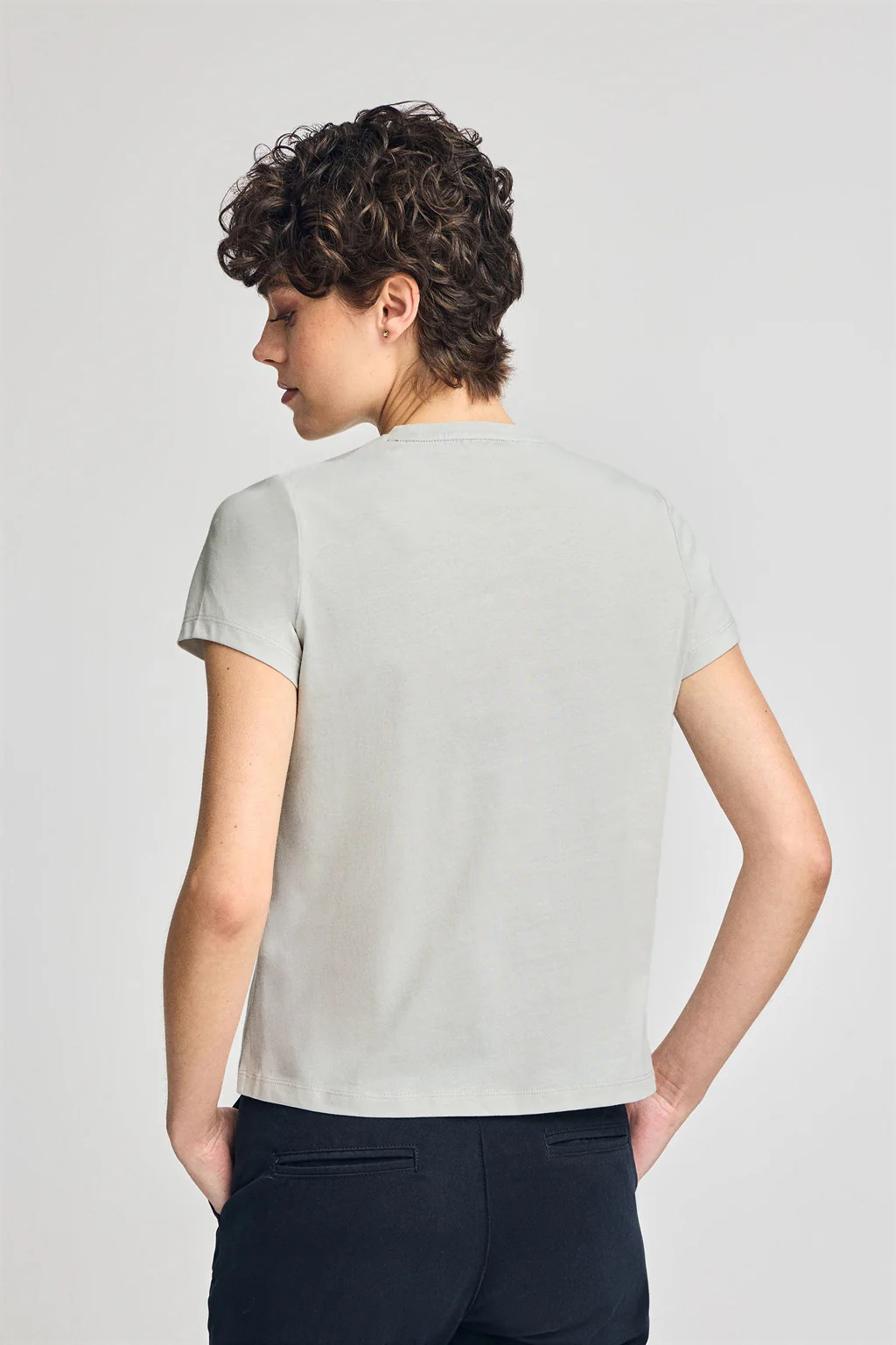 Light-grey round-neck T-shirt with Rigby Go embroidery - Image 2