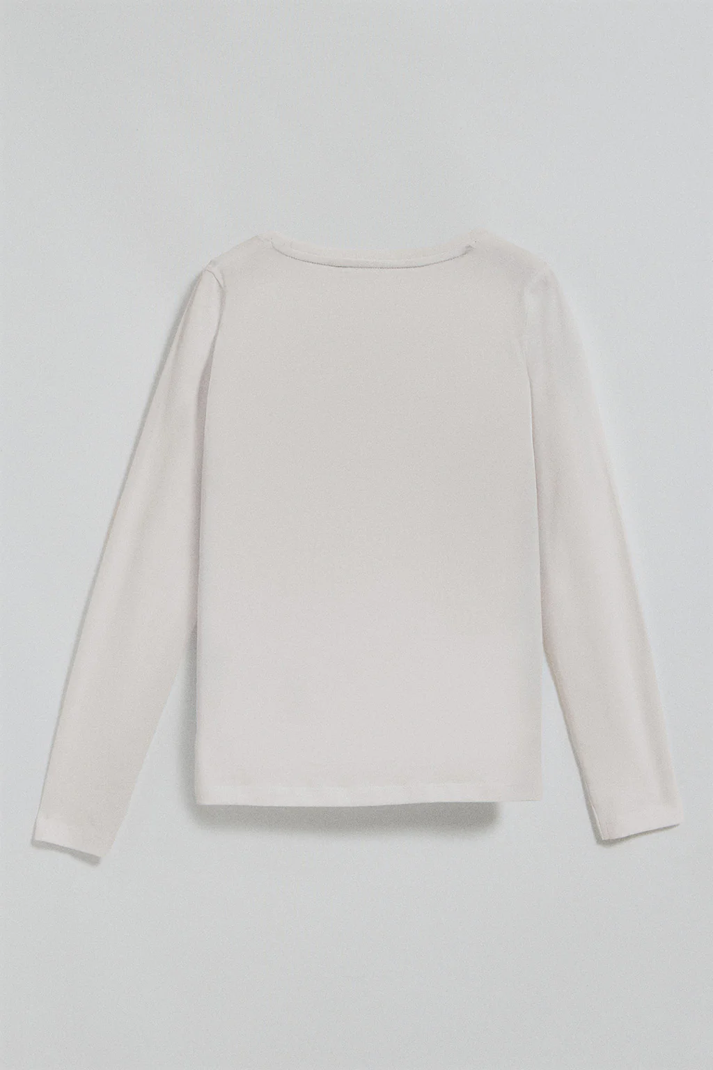 Beige long-sleeve basic T-shirt with Rigby Go logo - Image 6