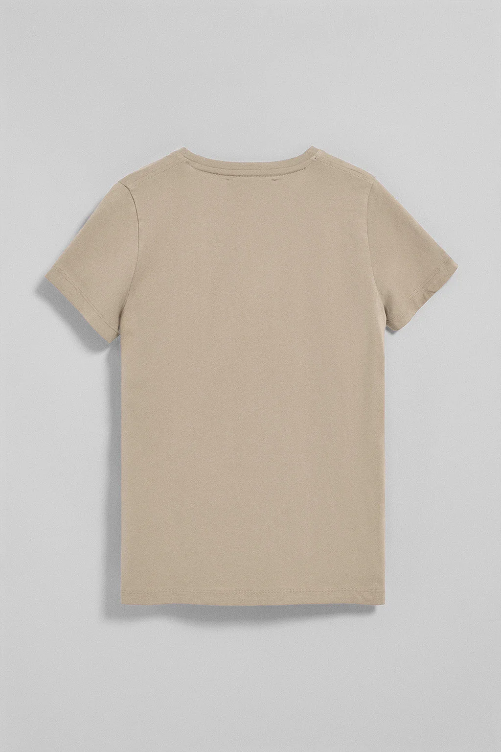 Beige V-neck short-sleeve tee with Rigby Go embroidery - Image 7